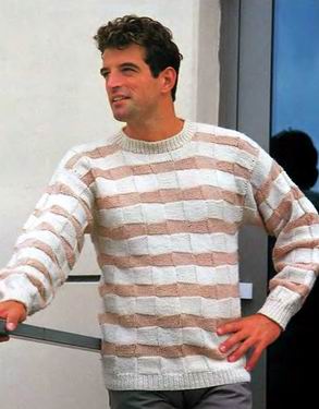 Полосатый пуловер с квадратным мотивом. 